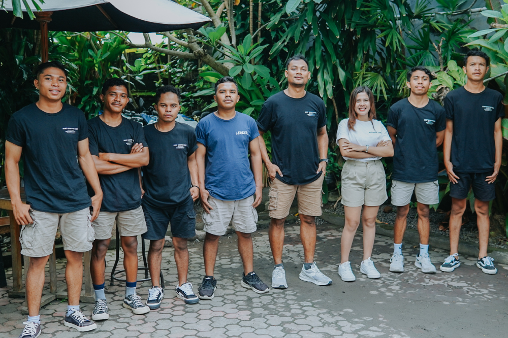 Anda dapat menghubungi kami melalui: WhatsApp/Telp: +628 222 000 22 95. Email: info@rentscooterbali.online. Alamat: Jl. Pulau Batanta, Gang II B, No. 8, Denpasar, 80113 Bali, Indonesia. Kami siap membantu Anda 24/7! Jangan ragu untuk menghubungi kami jika Anda memiliki pertanyaan lebih lanjut.